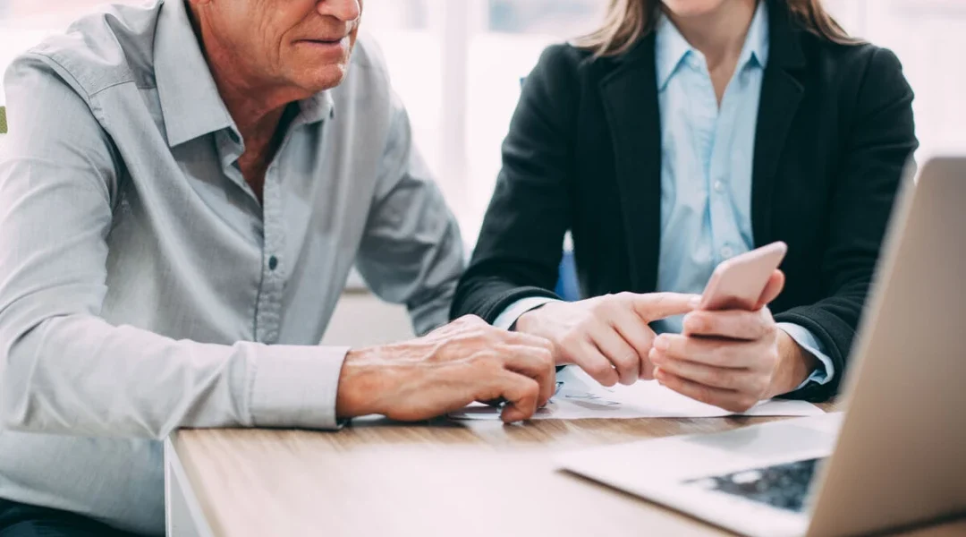 ADMR : privé ou public ? La réponse qui change tout