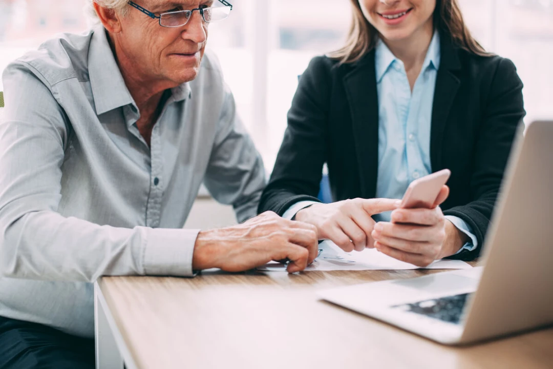 ADMR : privé ou public ? La réponse qui change tout