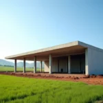 Longrine béton préfabriquée agricole : quels avantages pour votre bâtiment ?